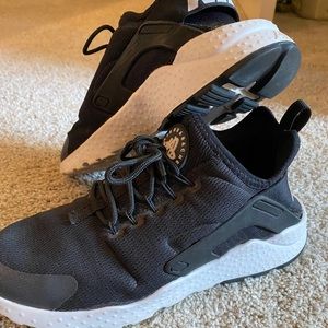 Nike Air Huarache Run Ultra